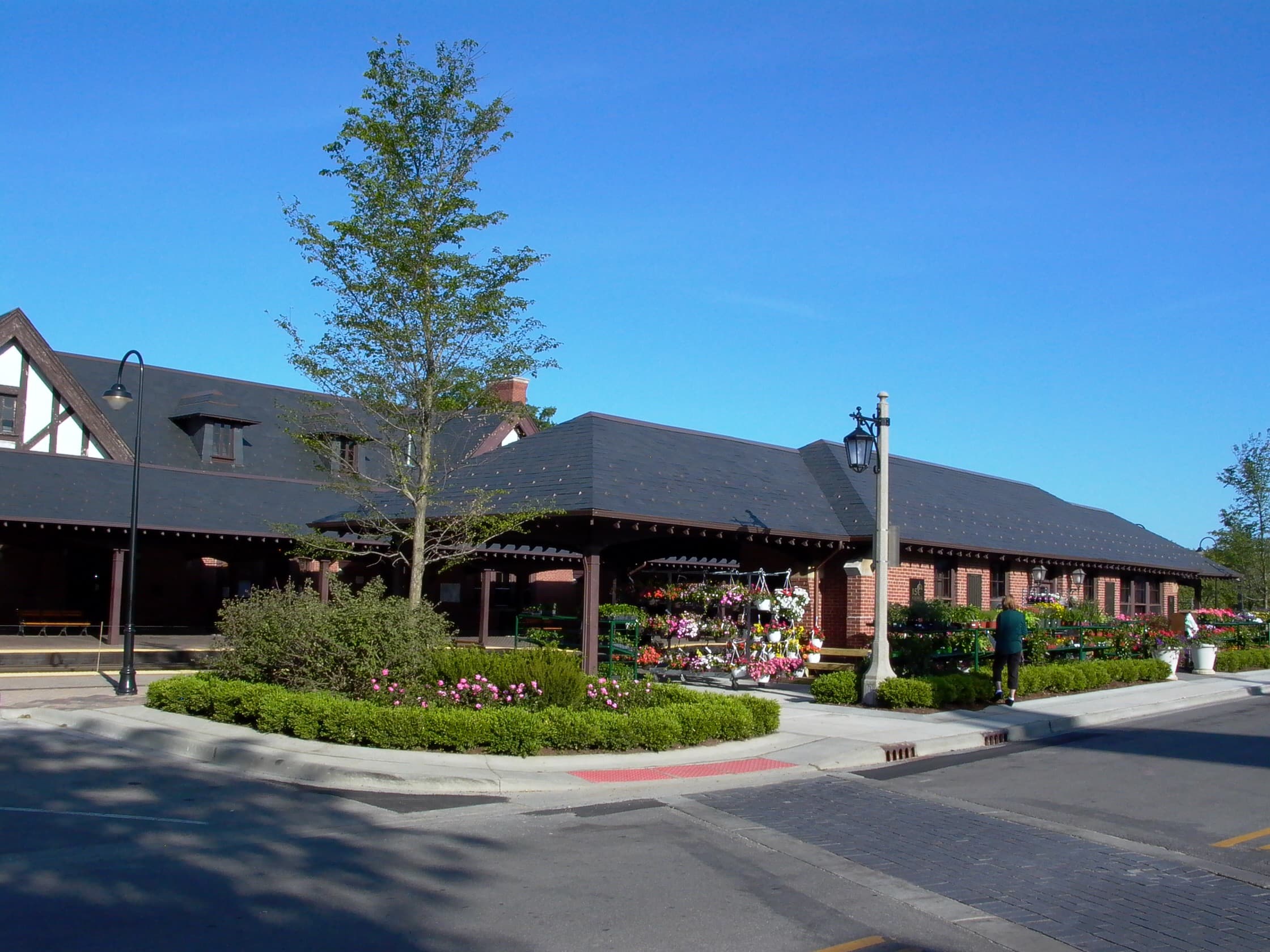 Lake Forest Metra Station - Image 3